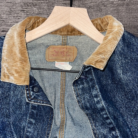 Vintage Levi’s Denim and Corduroy Jacket - Picture 2 of 5